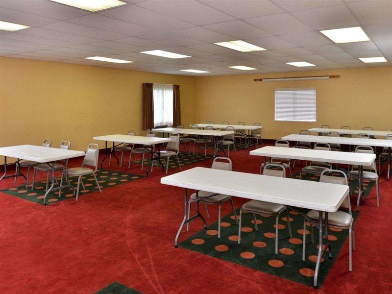 Quality Inn & Suites Wichita Falls I-44 Esterno foto