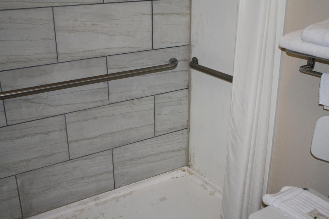 Quality Inn & Suites Wichita Falls I-44 Esterno foto