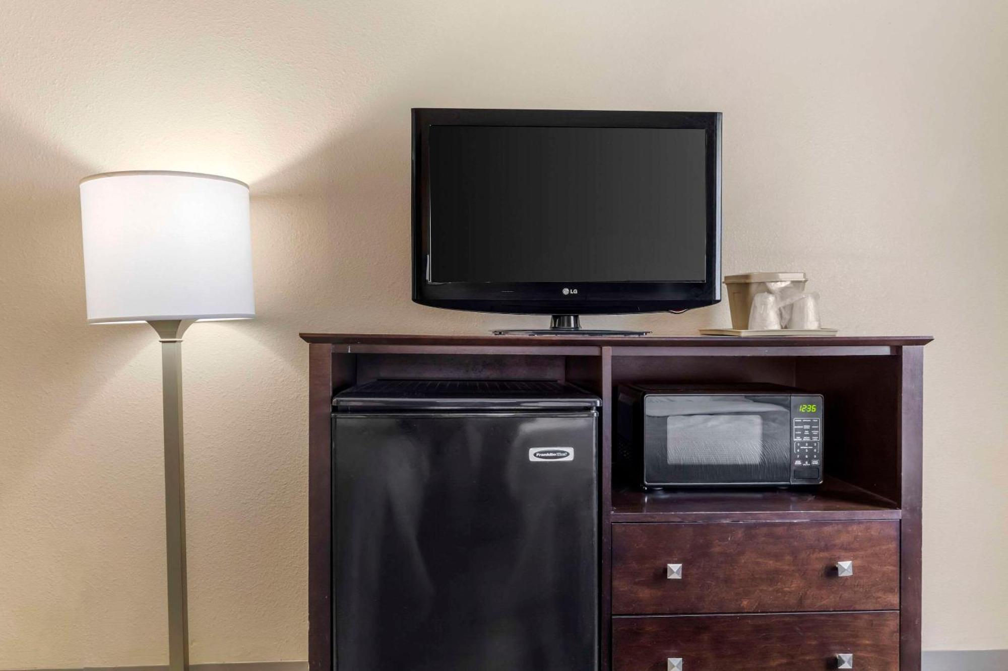 Quality Inn & Suites Wichita Falls I-44 Esterno foto
