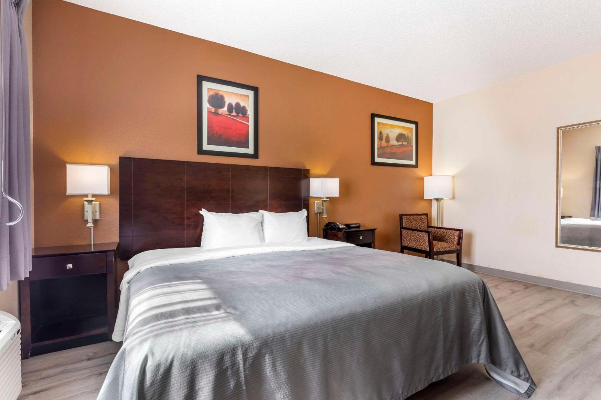 Quality Inn & Suites Wichita Falls I-44 Esterno foto
