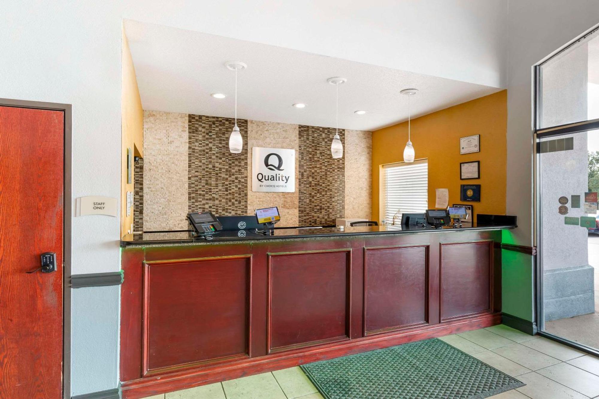 Quality Inn & Suites Wichita Falls I-44 Esterno foto