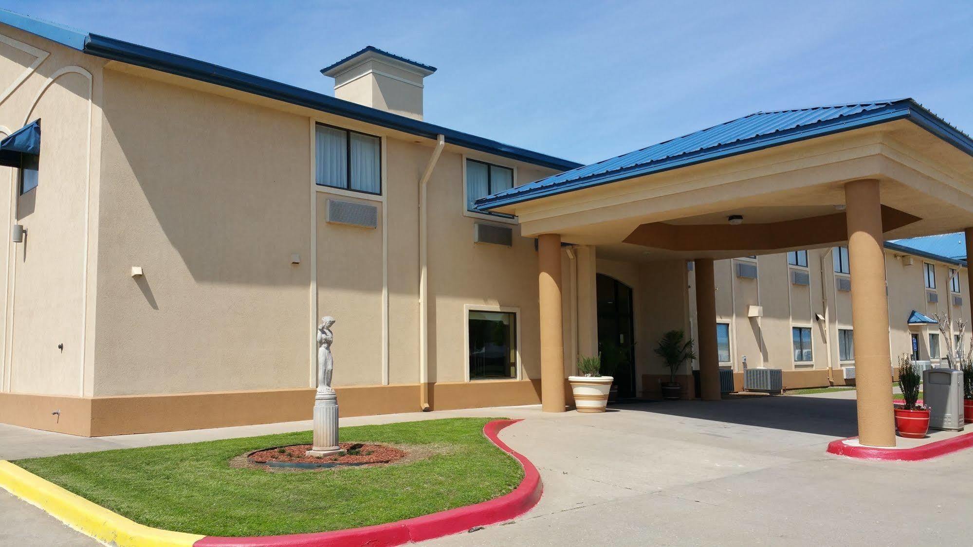 Quality Inn & Suites Wichita Falls I-44 Esterno foto